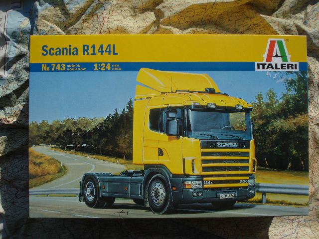 Italeri 0743  Scania R144L